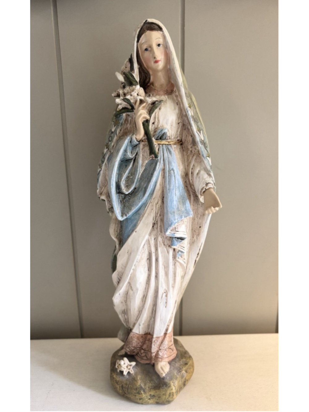 Virgin Mary Statue Blessed Mother Madonna w Lilies Religious Garden Figure 12”